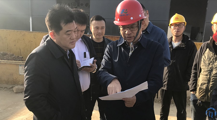 掇刀区委书记伍应彪同志、省发改委工业随处长王祖鹏同志考察调研汉瑞药业项目基地施工现场_PP电子 -神经药物生产基地