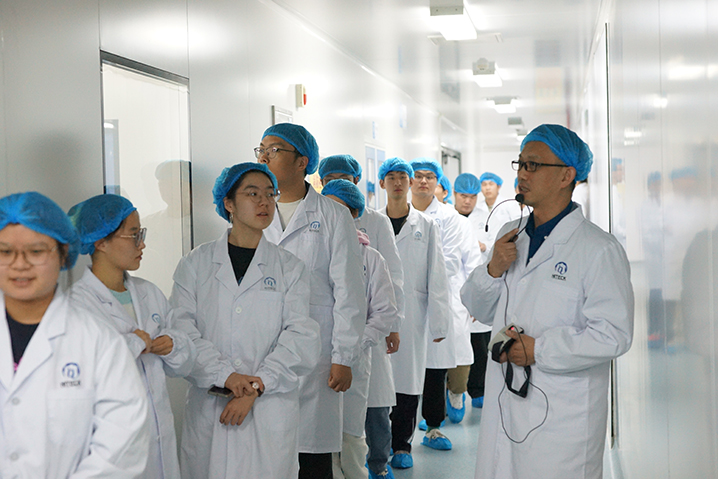 校企联动促立异：武汉大学师生走进PP电子生物_PP电子 -神经药物生产基地