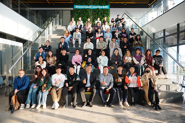 校企联动促立异：武汉大学师生走进PP电子生物_PP电子 -神经药物生产基地