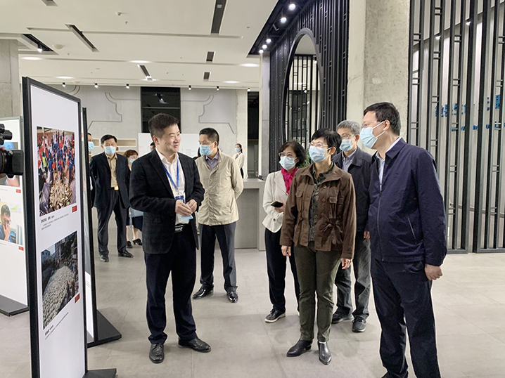 广西壮族自治区人大常委会副主任杨静华一行莅临PP电子生物旅行调研_PP电子 -神经药物生产基地